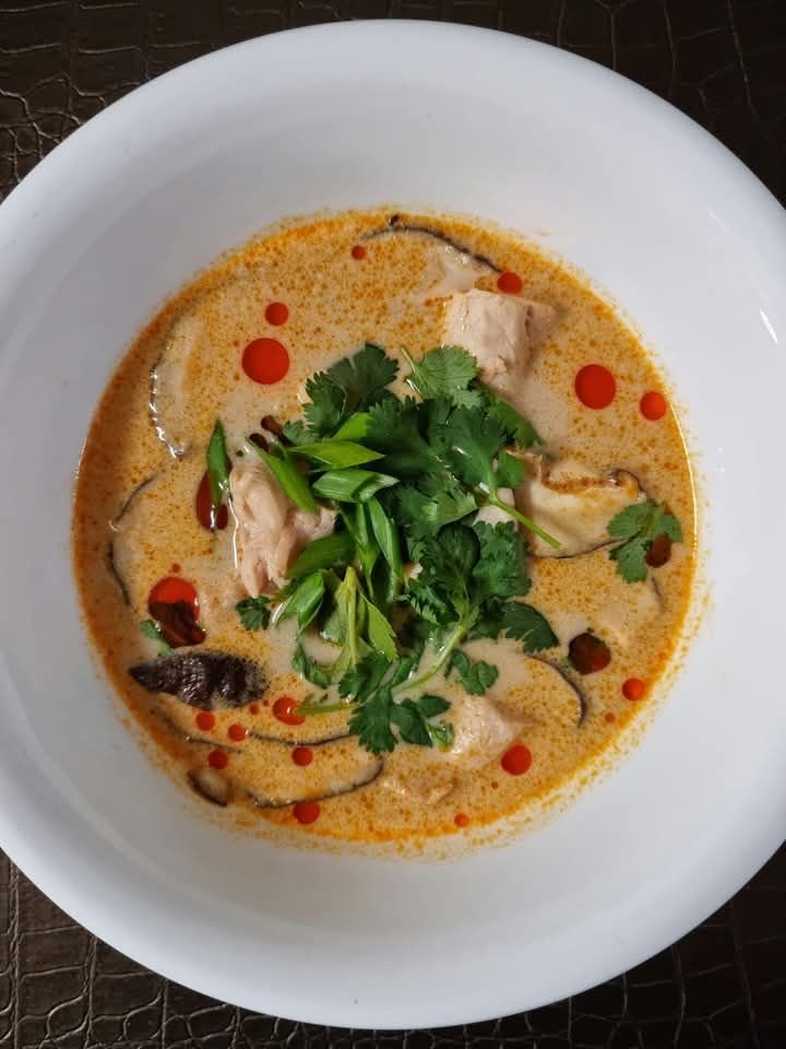 Tom Kha Gai – Thai Coconut Chicken Soup