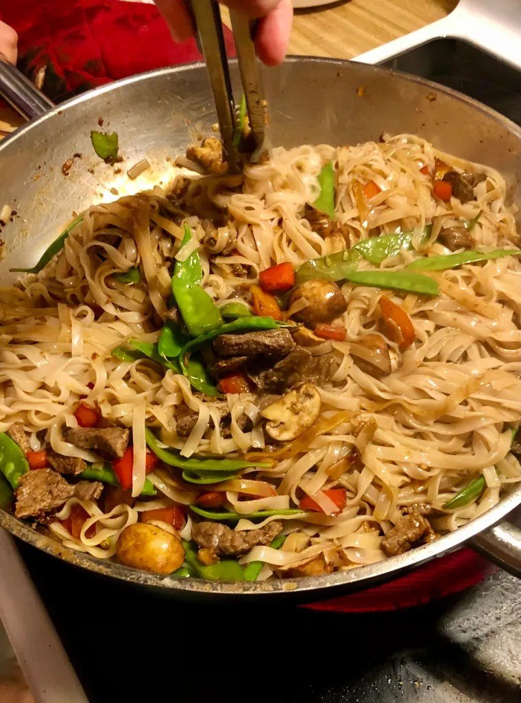 Ground Beef & Snap Pea Rice Noodle Stir-Fry – Flavorful