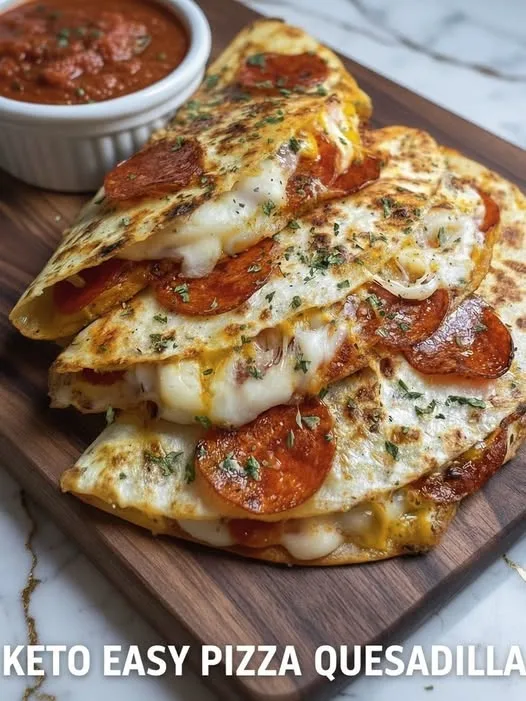 🧀🍕 High-Protein Keto Pepperoni Pizza Quesadillas